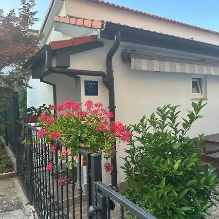 Lorena Apartment