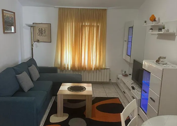 Lorena Apartman Póla